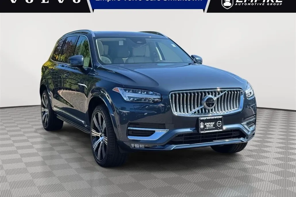 2025 Volvo XC90 Plus photo 1