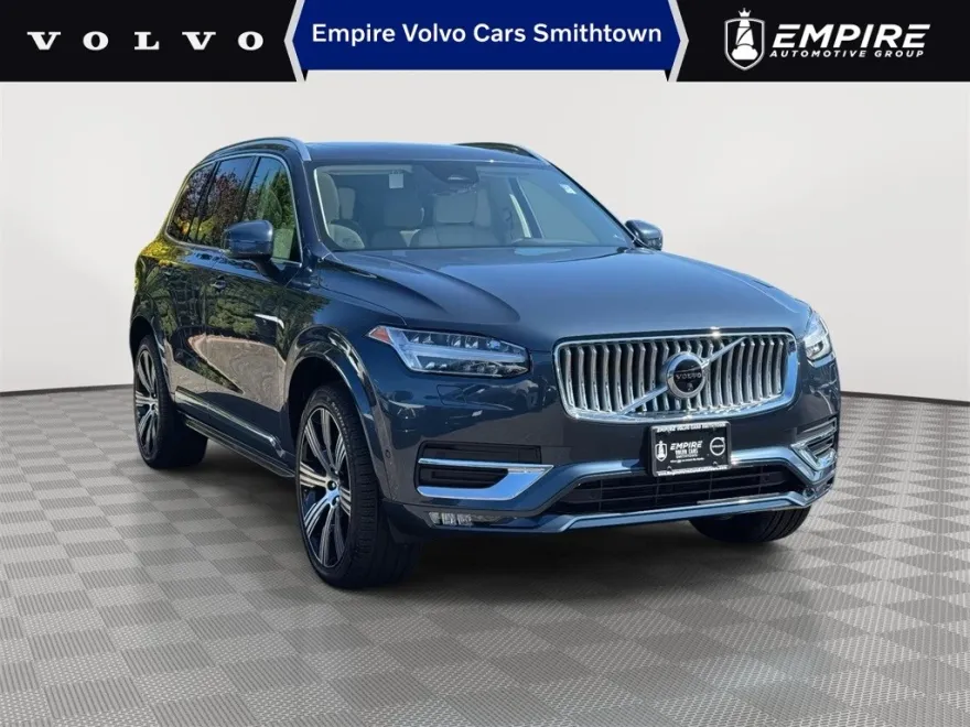 2025 Volvo XC90 Plus photo 1