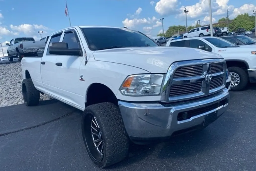2017 Ram 2500 Tradesman photo 1