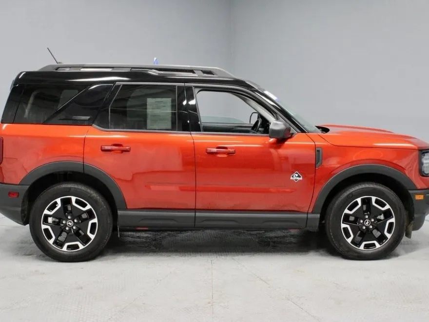 2023 Ford Bronco Sport Outer Banks photo 1