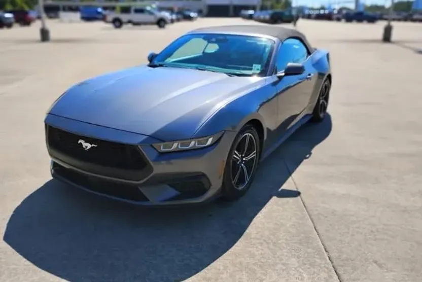 2024 Ford Mustang EcoBoost photo 1