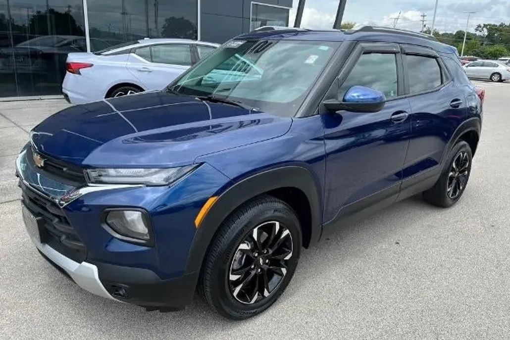 2023 Chevrolet Trailblazer LT photo 1