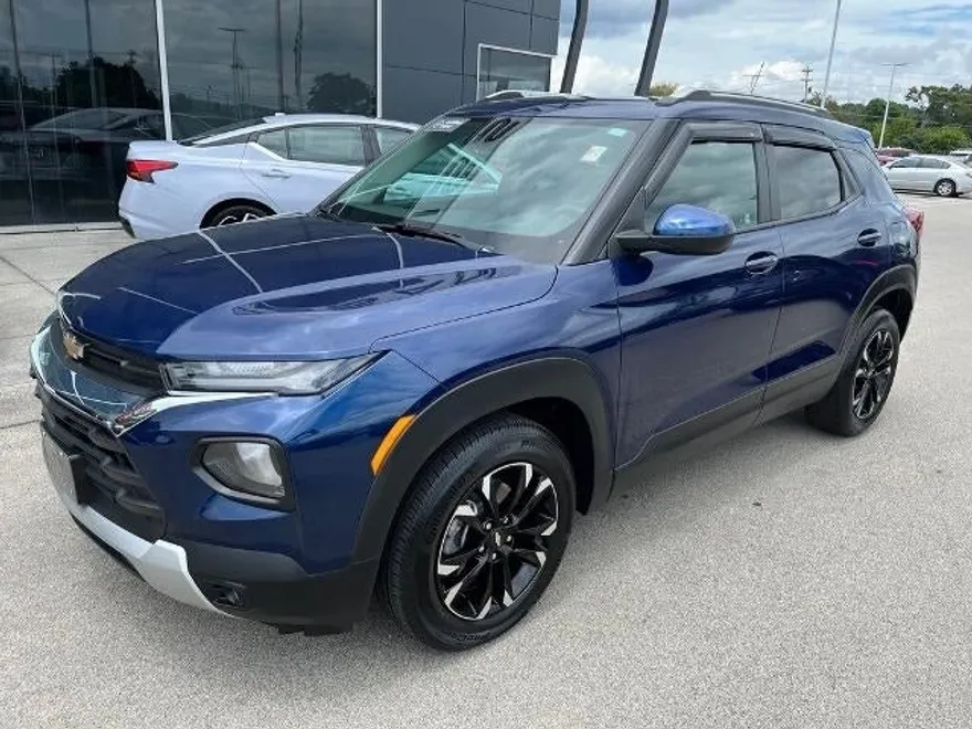 2023 Chevrolet Trailblazer LT photo 1
