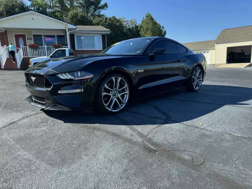 2018 Ford Mustang GT Premium photo 1