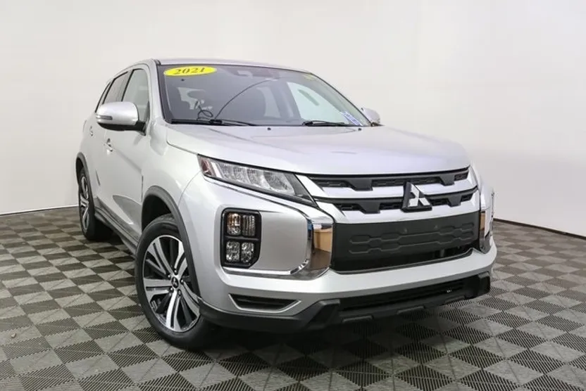 2021 Mitsubishi Outlander Sport SE photo 1
