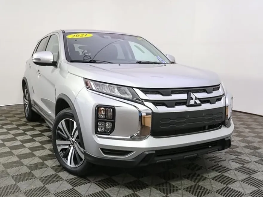2021 Mitsubishi Outlander Sport SE photo 1