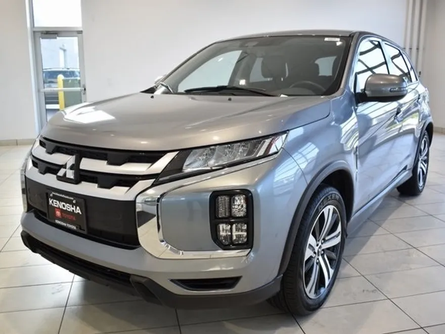 2024 Mitsubishi Outlander Sport ES photo 1
