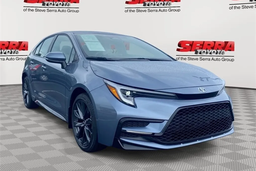 2025 Toyota Corolla SE photo 1