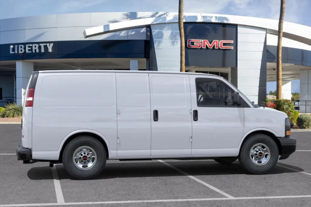 2025 Gmc Savana Cargo 2500 photo 1