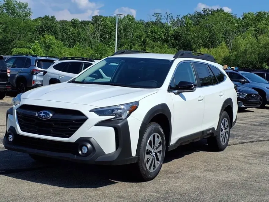 2025 Subaru Outback Premium photo 1