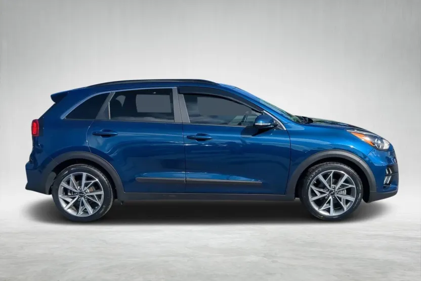 2022 Kia Niro Touring Special Edition photo 1