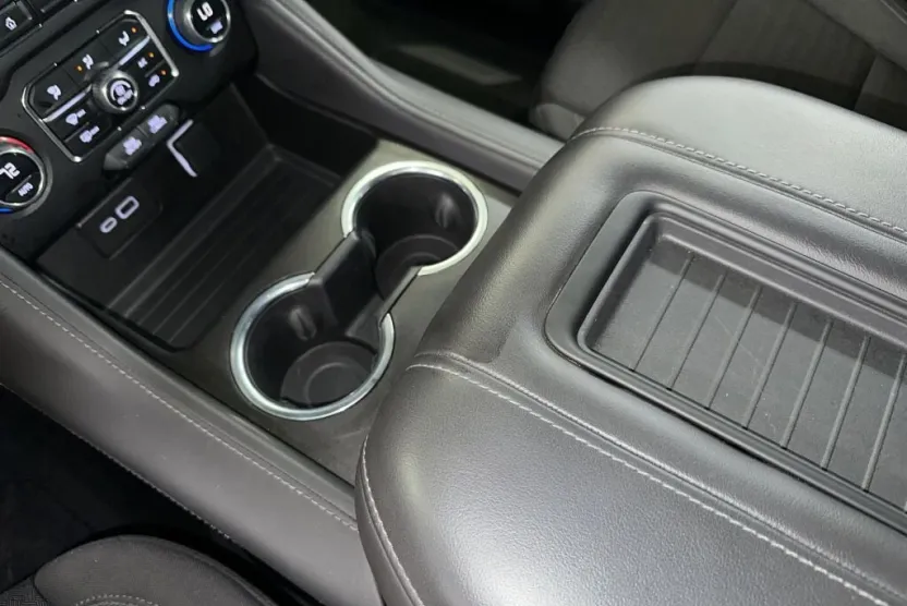 2023 Chevrolet Tahoe LS photo 1