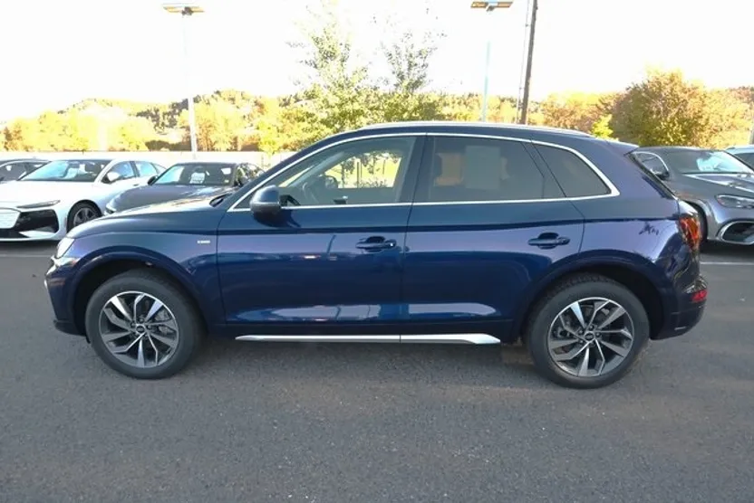 2022 Audi Q5 S line Premium photo 1