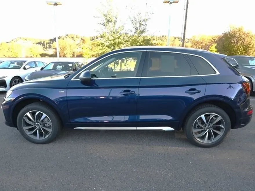 2022 Audi Q5 S line Premium photo 1