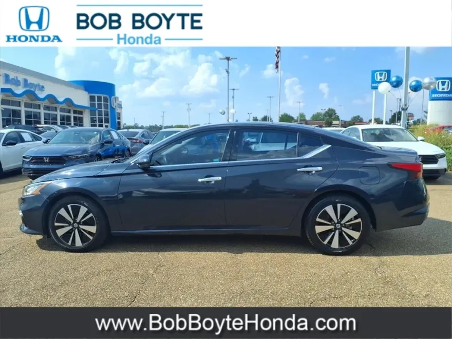 2019 Nissan Altima 2.5 SV photo 1