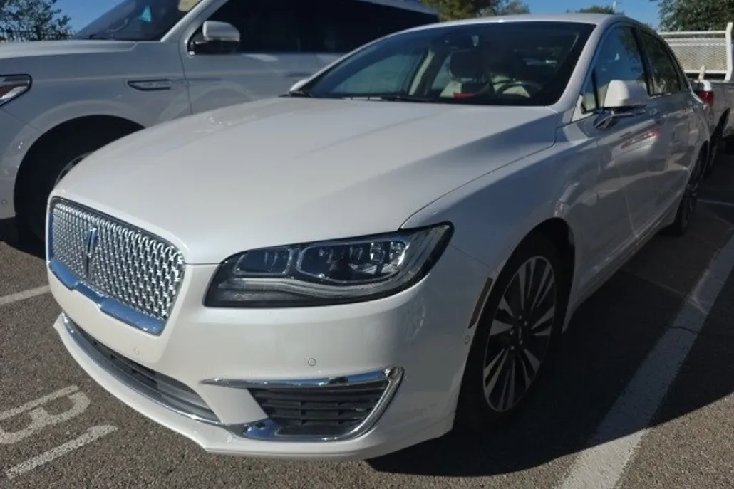 2017 Lincoln MKZ Hybrid Reserve photo 1