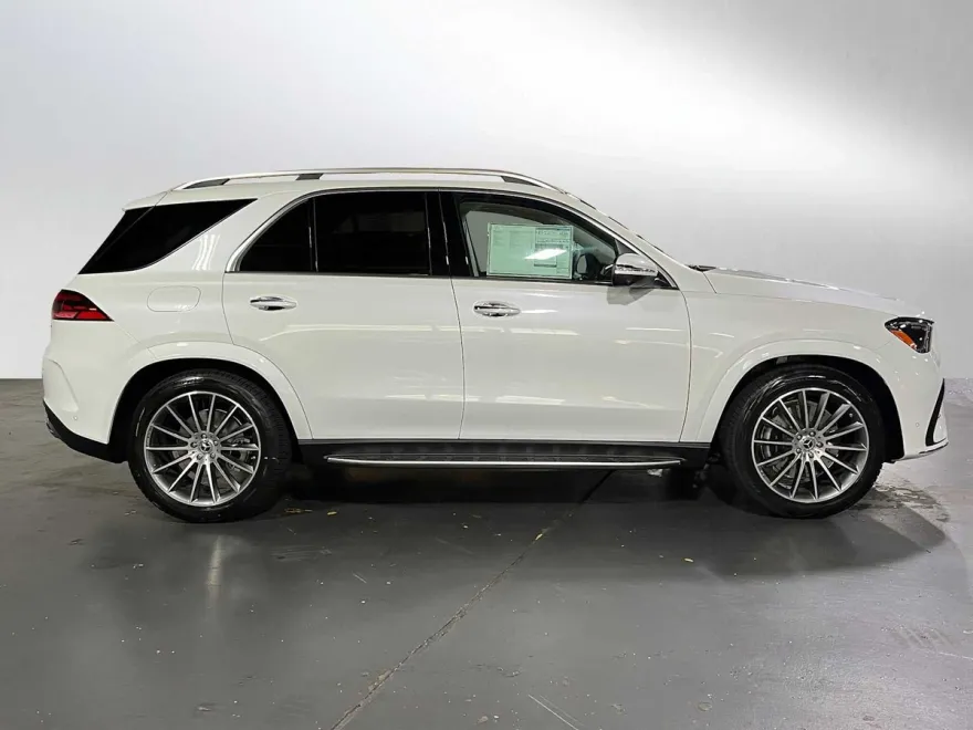 2026 Mercedes Benz GLE 450 4MATIC photo 1