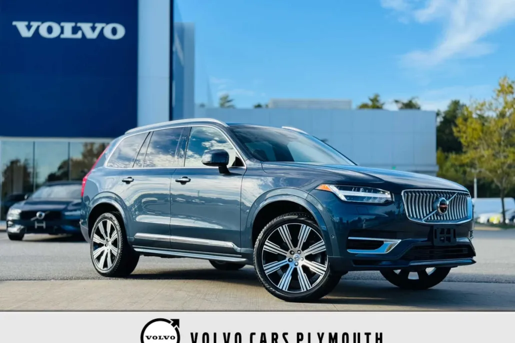 2024 Volvo XC90 T8 Plus photo 1