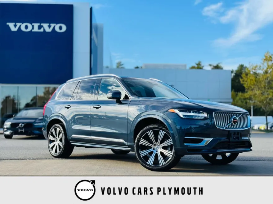 2024 Volvo XC90 T8 Plus photo 1