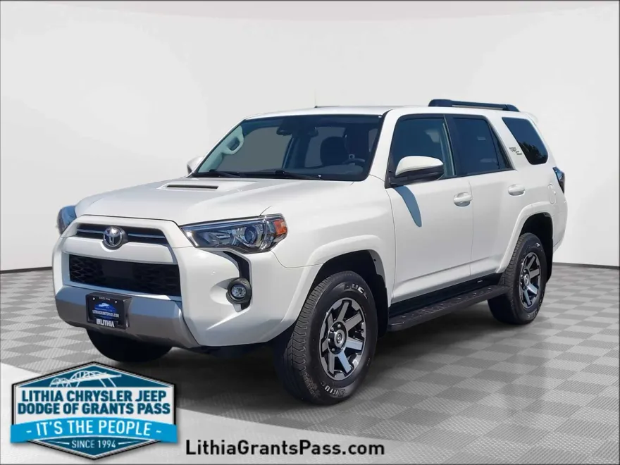 2024 Toyota 4Runner TRD photo 1