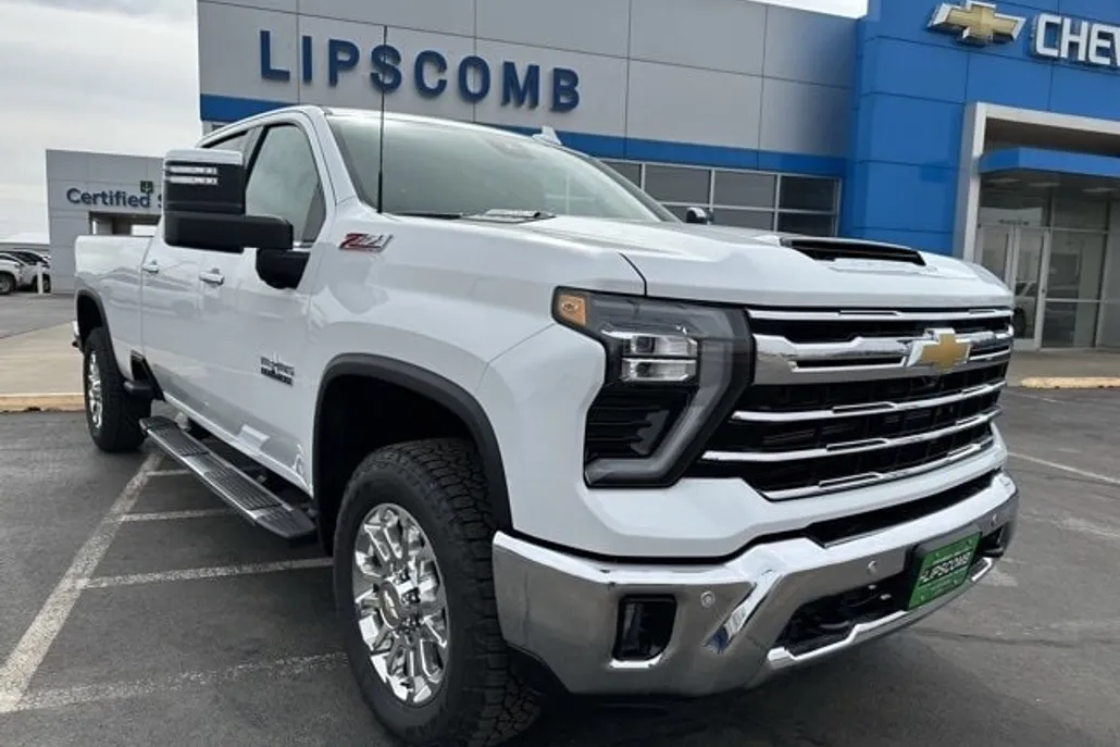 2025 Chevrolet Silverado 3500HD LTZ photo 1