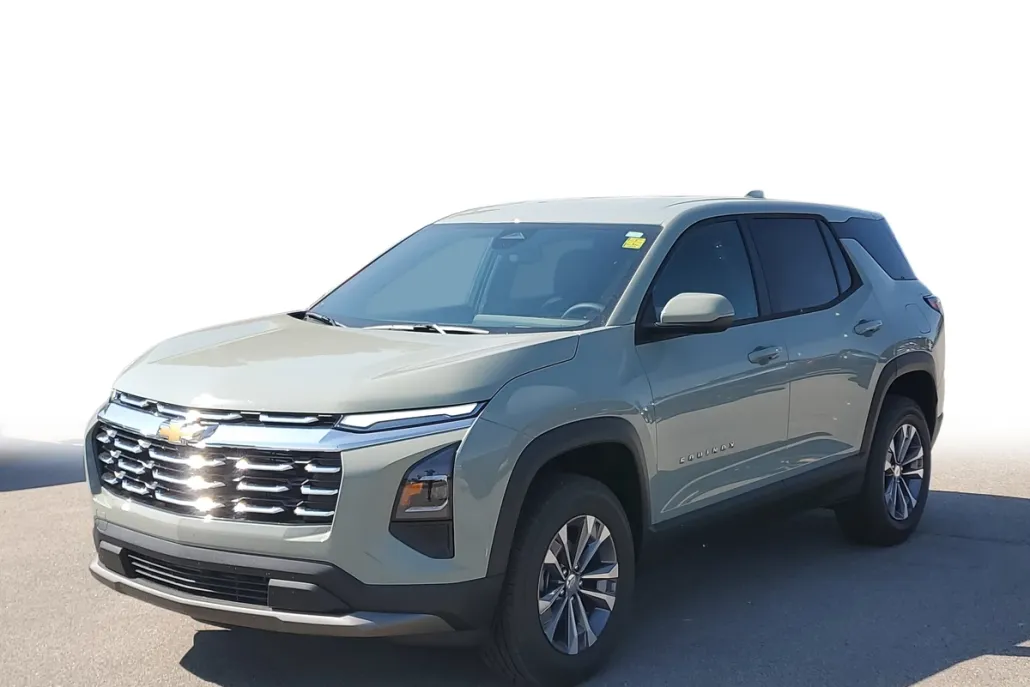 2026 Chevrolet Equinox LT photo 1