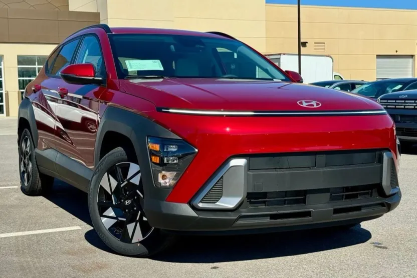 2025 Hyundai Kona SEL photo 1