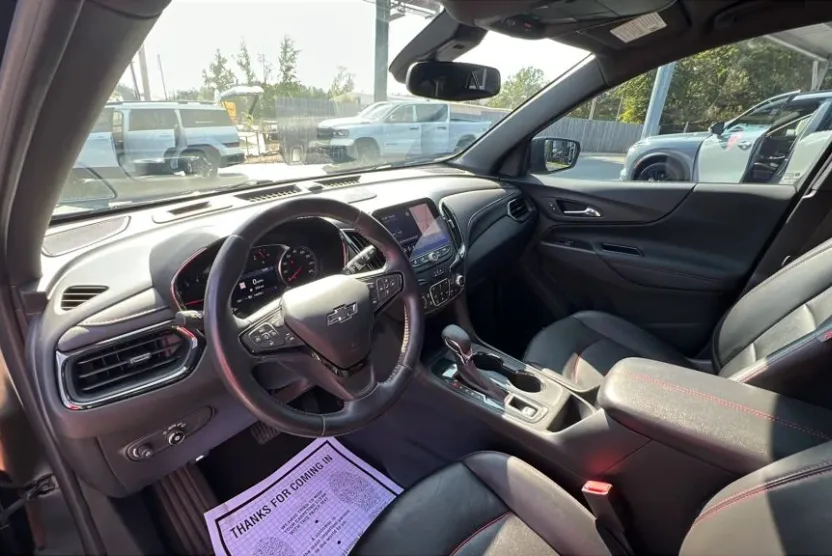 2022 Chevrolet Equinox RS photo 1