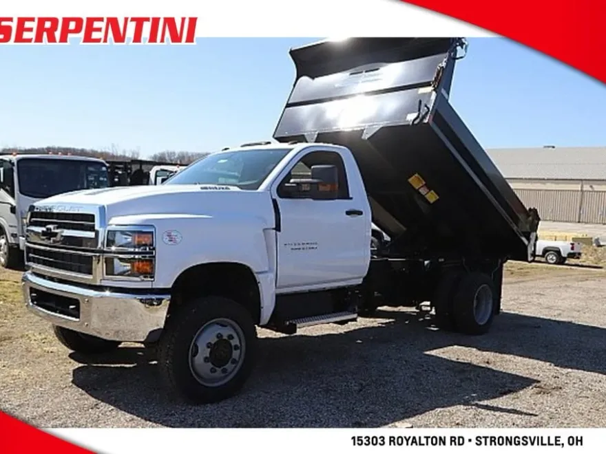 2024 Chevrolet Silverado 5500HD Work Truck photo 1