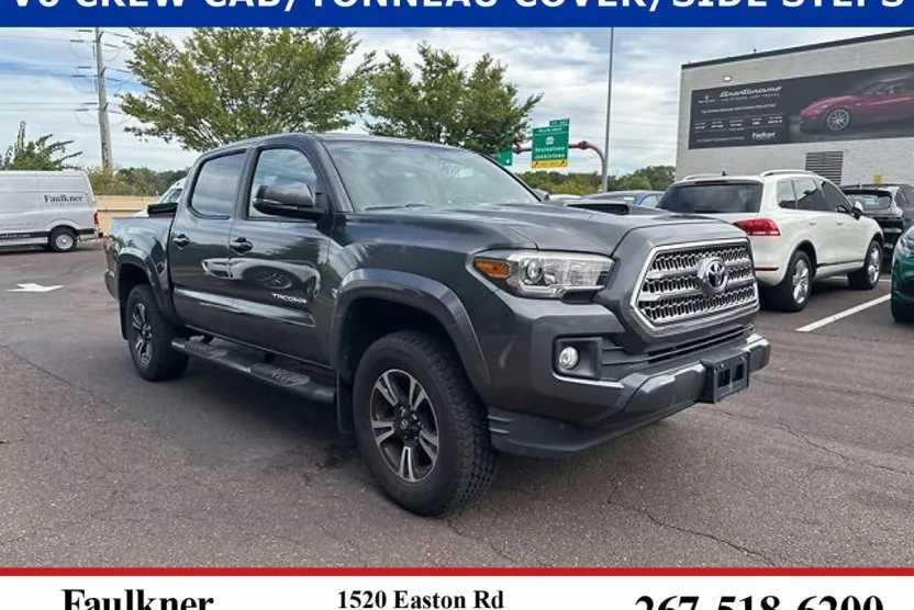 2016 Toyota Tacoma SR photo 1