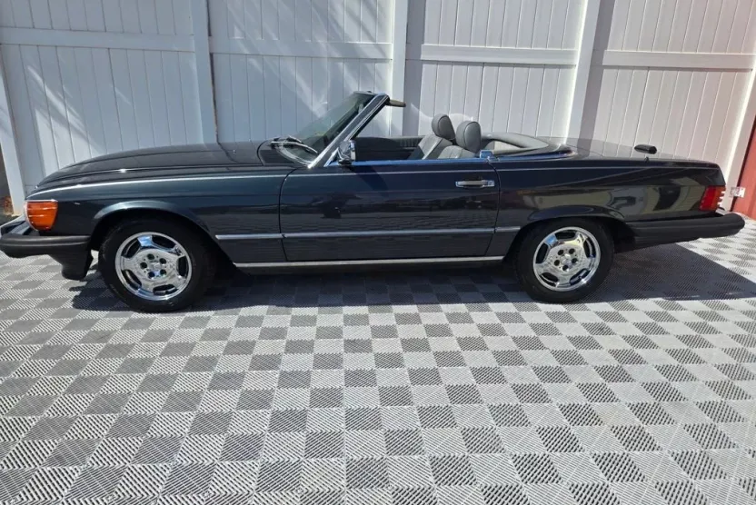 1987 Mercedes Benz 560 photo 1