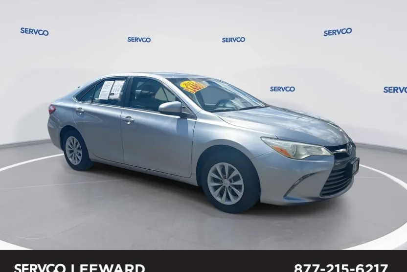 2015 Toyota Camry XLE photo 1