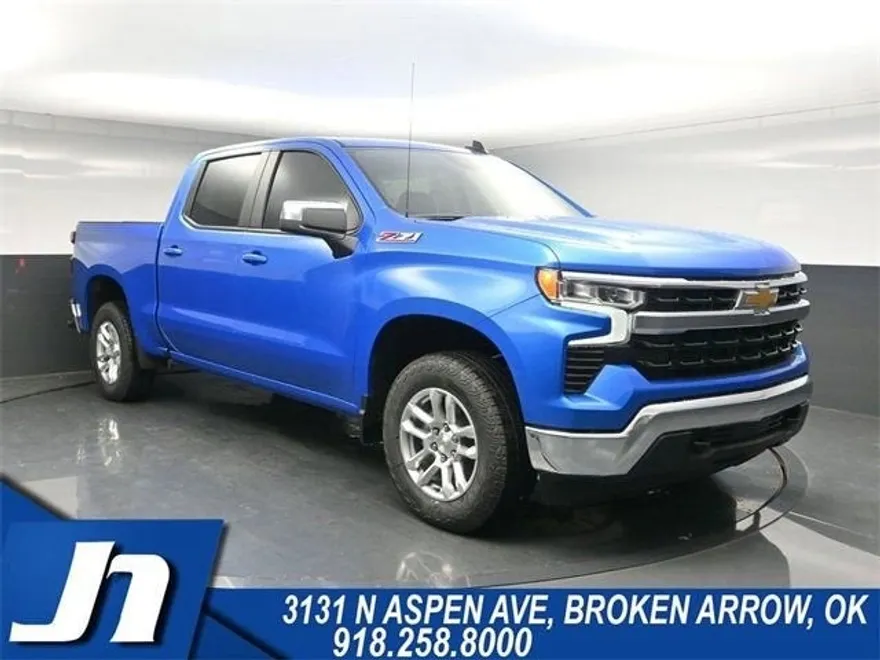 2025 Chevrolet Silverado 1500 LT photo 1