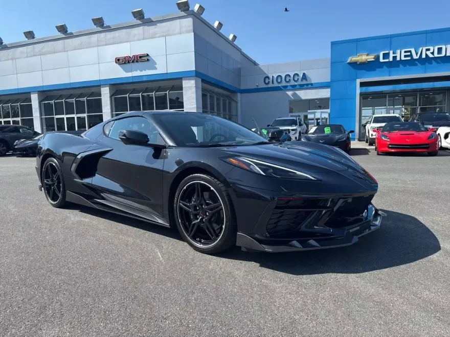 2024 Chevrolet Corvette Stingray 2LT photo 1