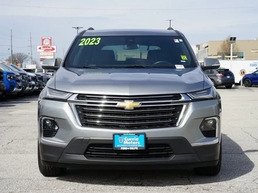 2023 Chevrolet Traverse Leather photo 1