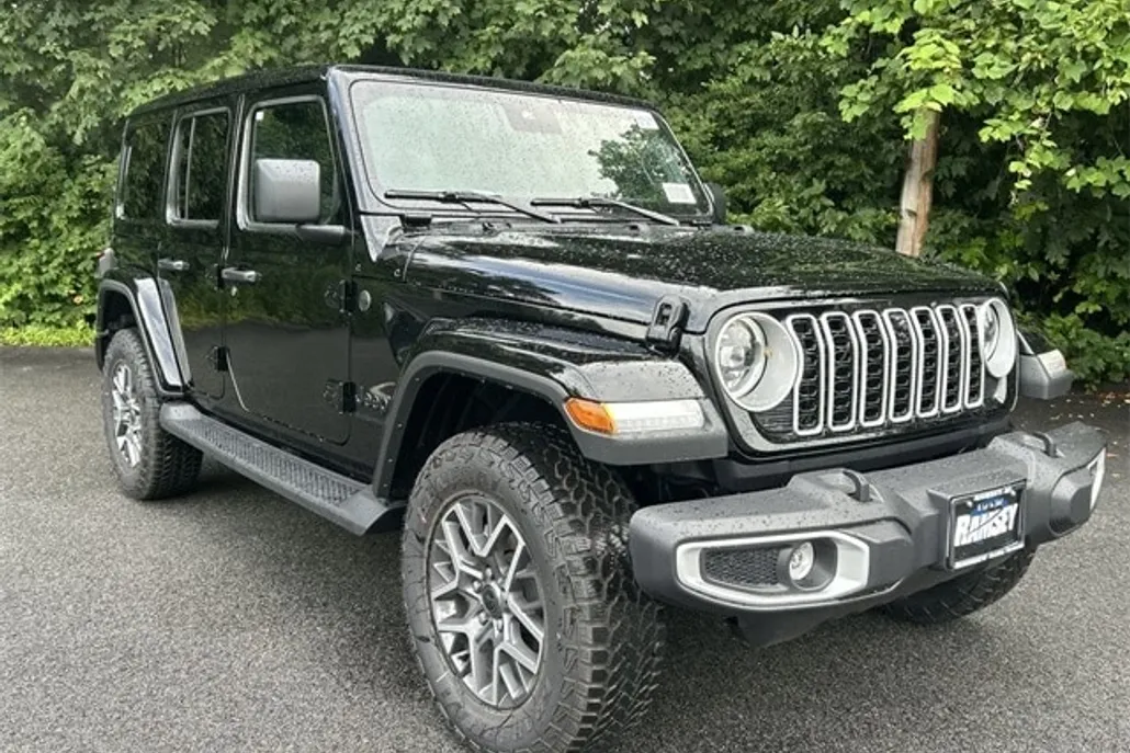 2025 Jeep Wrangler Sahara photo 1