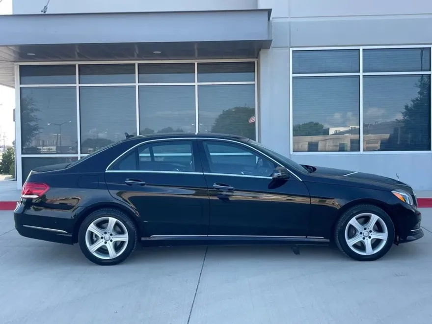 2014 Mercedes Benz E 350 Sedan photo 1