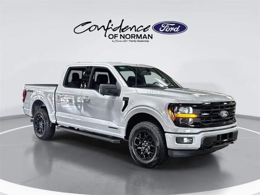 2025 Ford F-150 XLT photo 1