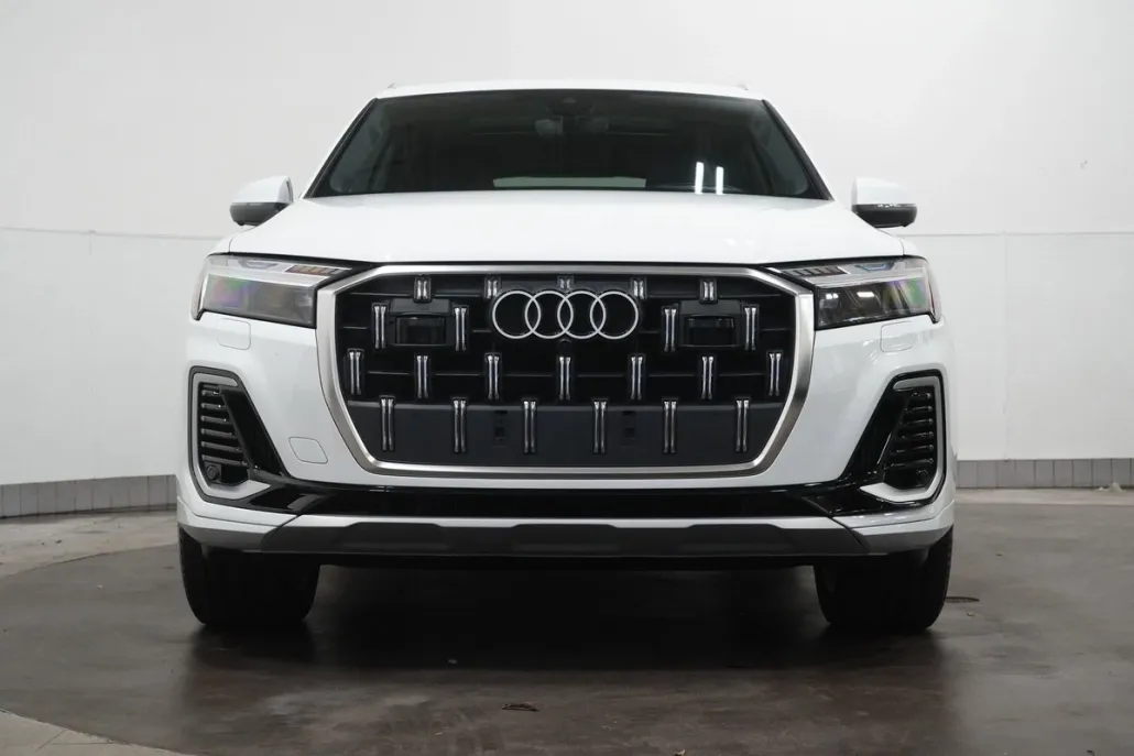 2025 Audi Q7 55 Premium photo 1