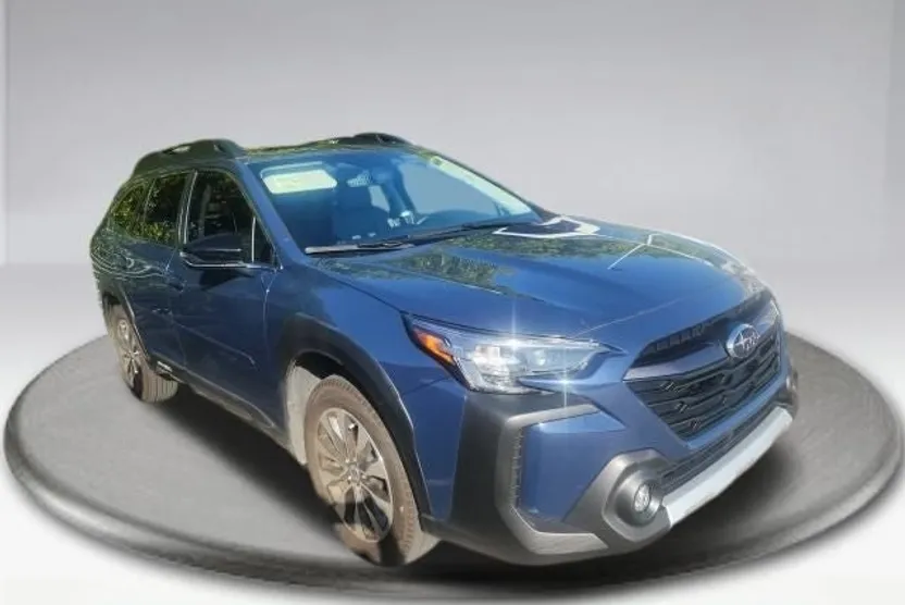 2023 Subaru Outback Limited photo 1