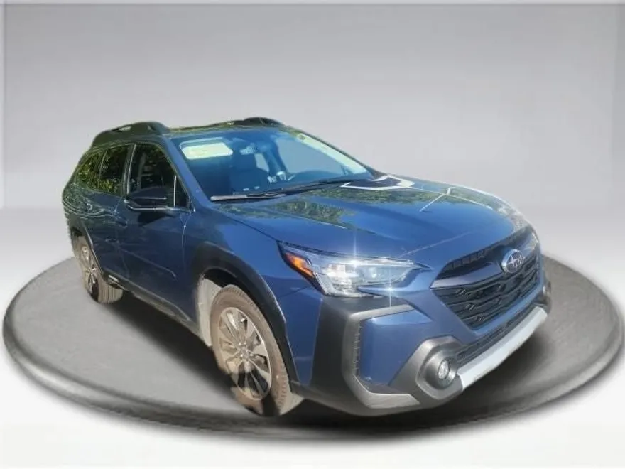 2023 Subaru Outback Limited photo 1