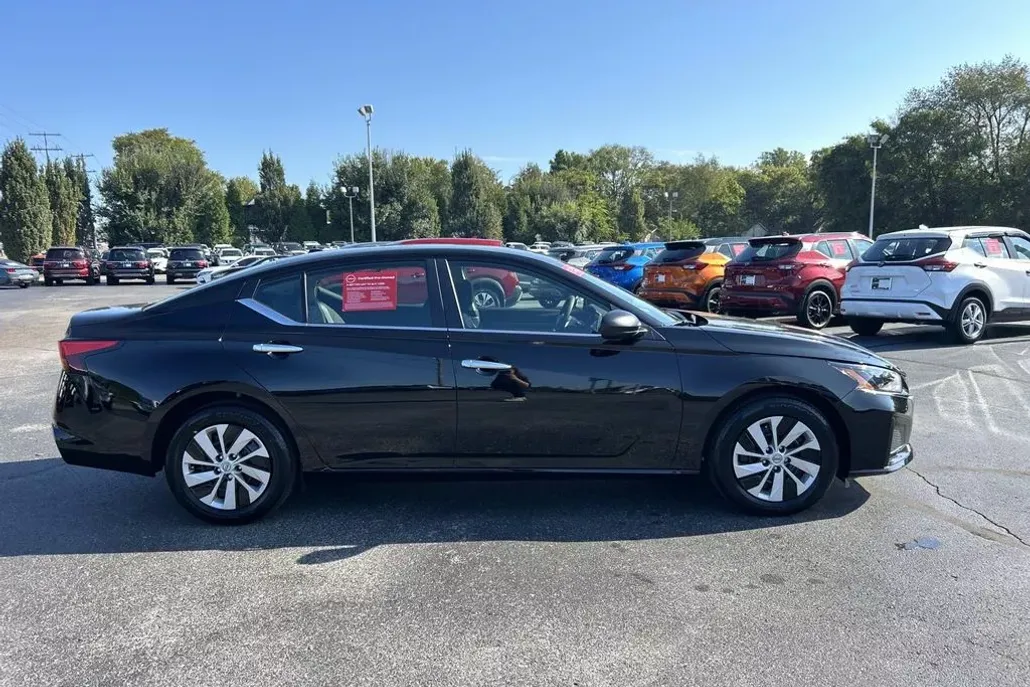 2025 Nissan Altima 2.5 S photo 1