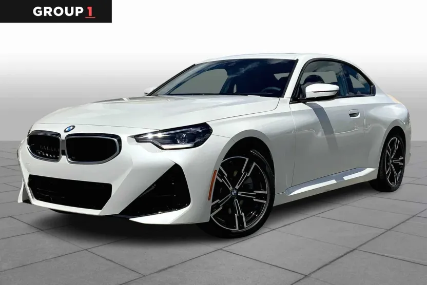 2025 Bmw 230i xDrive photo 1