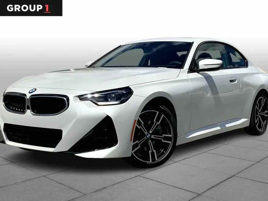 2025 Bmw 230i xDrive photo 1