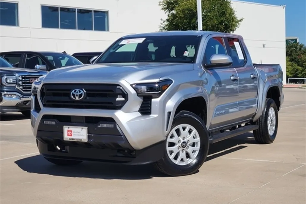 2025 Toyota Tacoma SR5 photo 1