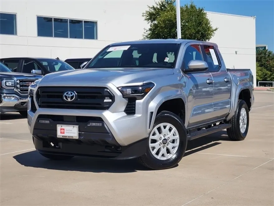 2025 Toyota Tacoma SR5 photo 1