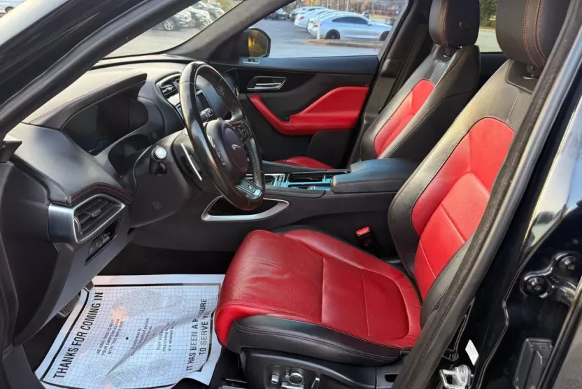 2019 Jaguar F-PACE R-Sport photo 1
