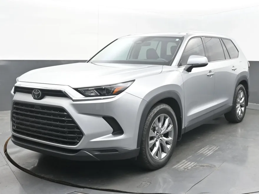 2024 Toyota Grand Highlander Hybrid XLE photo 1