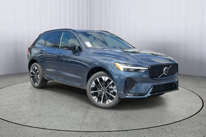 2026 Volvo XC60 B5 Plus photo 1