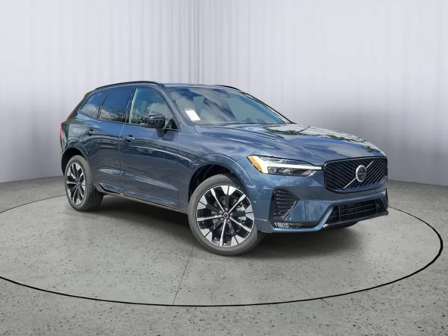 2026 Volvo XC60 B5 Plus photo 1